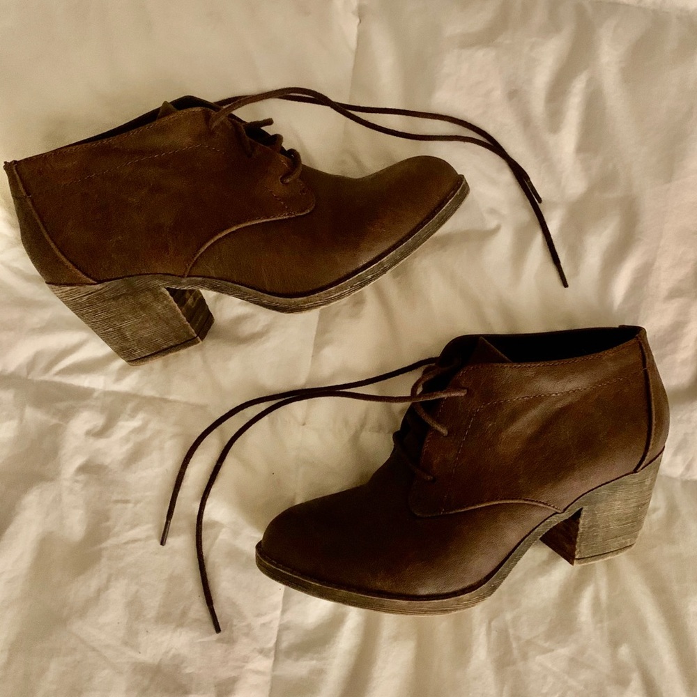 Tie Booties